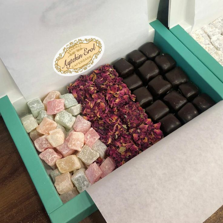 sindromerana's tweet photo. ️️

 ️️
The sweets as honey, Kunafe.
And blissful bites of Turkish Delight ready to serve for you ♡

(+) Foto Ekal yang imut tiada tara.

𝐒𝐞𝐥𝐚𝐦𝐚𝐭 𝐦𝐞𝐧𝐢𝐤𝐦𝐚𝐭𝐢! ♡
 ️️

 ️️ https://t.co/ibEWt1wtqj