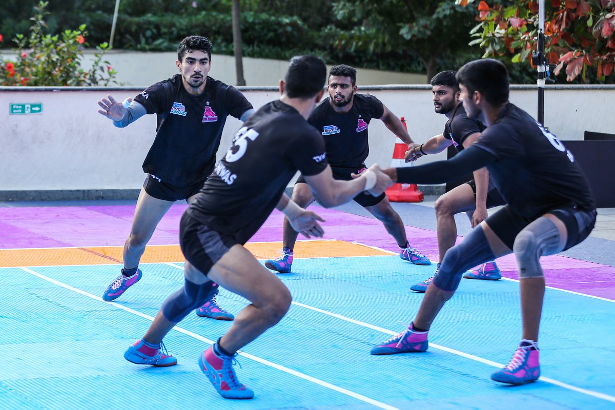 JaipurPanthers's tweet photo. Attaining perfection in the development of a skill is a time-consuming process. We must be patient.
#NitinRawal #PavanTR #ElavarasanA #BrijendraChoudhary
#PantherSquad #JaiHanuman #TopCats #JaipurPinkPanthers
#JPP #Jaipur #vivoProKabaddi https://t.co/0s3S0JBghN