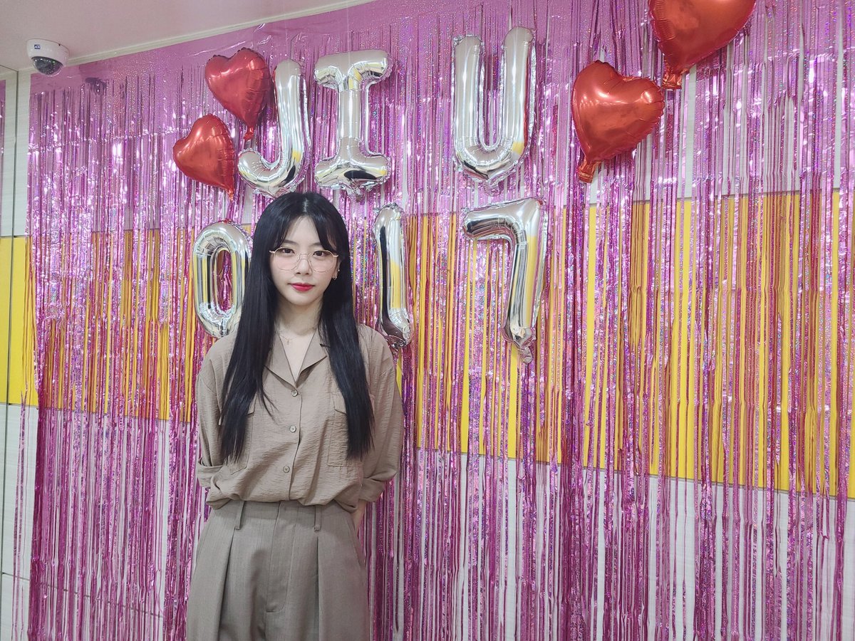 210517 트위터

#지유 #JIU
#드림캐쳐 #DREAMCATCHER
#HappyJIUDay
<a href="/hf_dreamcatcher/">드림캐쳐 Dreamcatcher</a>