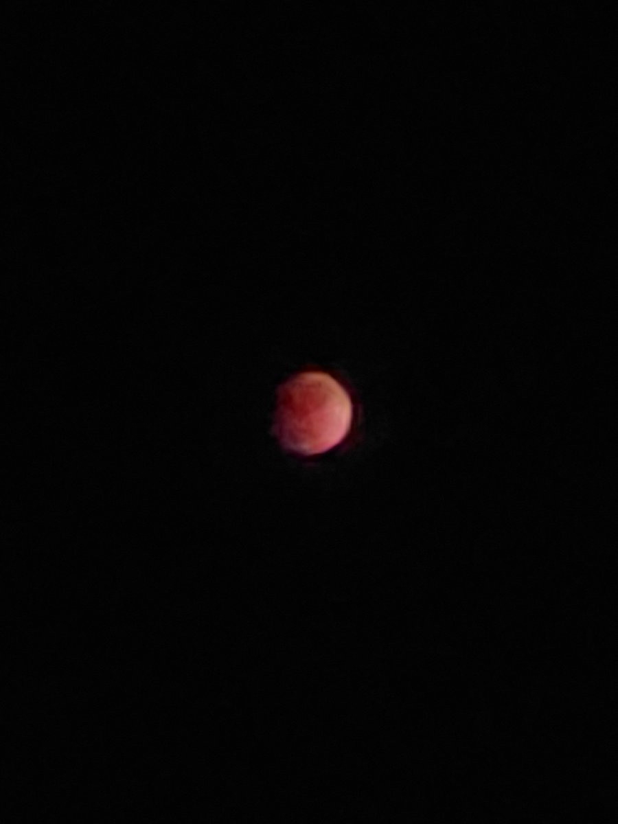 trainman_lover's tweet photo. THAT MADE ME SO HAPPY 😍🌕❤️
#MyAffinityForTheMoon 💕 https://t.co/AJb0zGb0K0