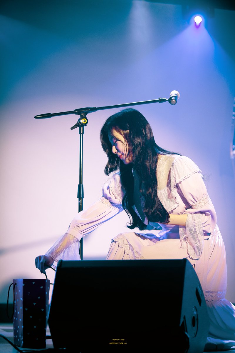 180517 푸른달 열이레

#지유 #JIU
#드림캐쳐 #DREAMCATCHER
#HappyJIUDay
<a href="/hf_dreamcatcher/">드림캐쳐 Dreamcatcher</a>

© midnightiris_kr