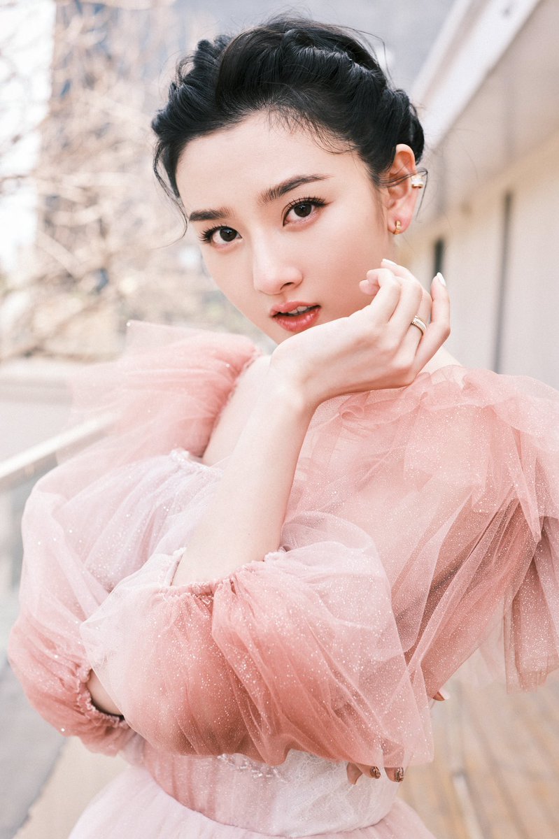 cdramarumours's tweet photo. Drama - #无忧渡
Genre - Historical fantasy romance 
Rumored cast - #RenJialun, #SongZuer
Produced by iQIYI
Synopsis: Drama tells of the romance between a black panther demon and a human girl who can detect the thoughts of demons
Filming slated to begin in June https://t.co/CEbpffvpkB