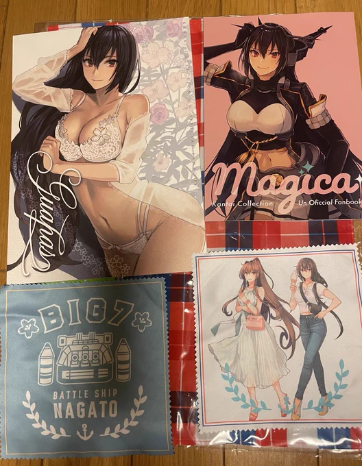 かすみさん(@skchkko )の新刊2冊とレンズクリーナー、サーモボトルと長門と大和のアクスタ!

イラスト本はホットパンツとランジェリー沢山で🥰ボリューム、内容共に大満足です!ボトルのデザイン良く普段使いに良いです!私服アクスタはお出かけさせたくなるデザインが素晴らしいです(早速撮りました 