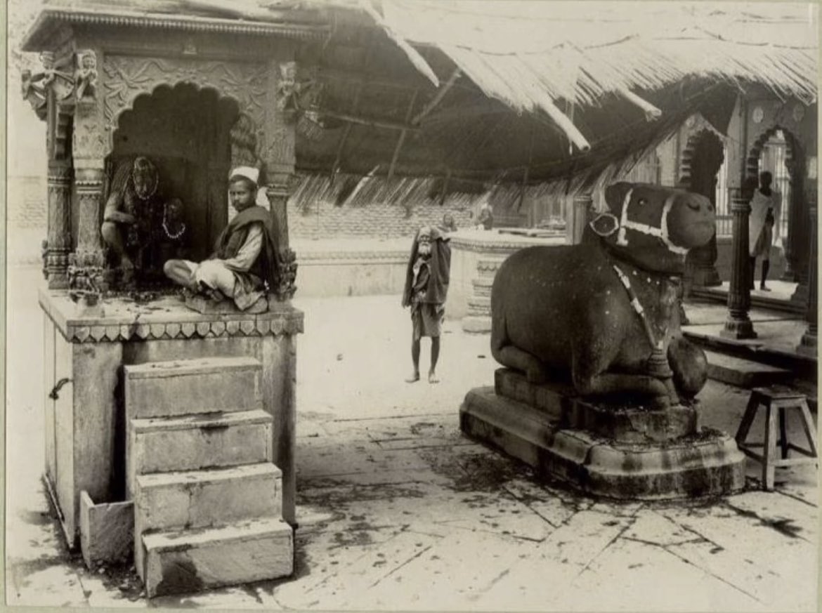 shashinderbhati's tweet photo. यही वो नंदी जी है जिन्होंने 350 सालो तक महादेव का इंतज़ार किया 
आख़िरकार बाबा आ गये 😍
हर हर महादेव 🚩🙏🏻
#gyanvapimandir #GyanvapiSurvey #ज्ञानवापीमंदिर https://t.co/yhJ45TWhDw
