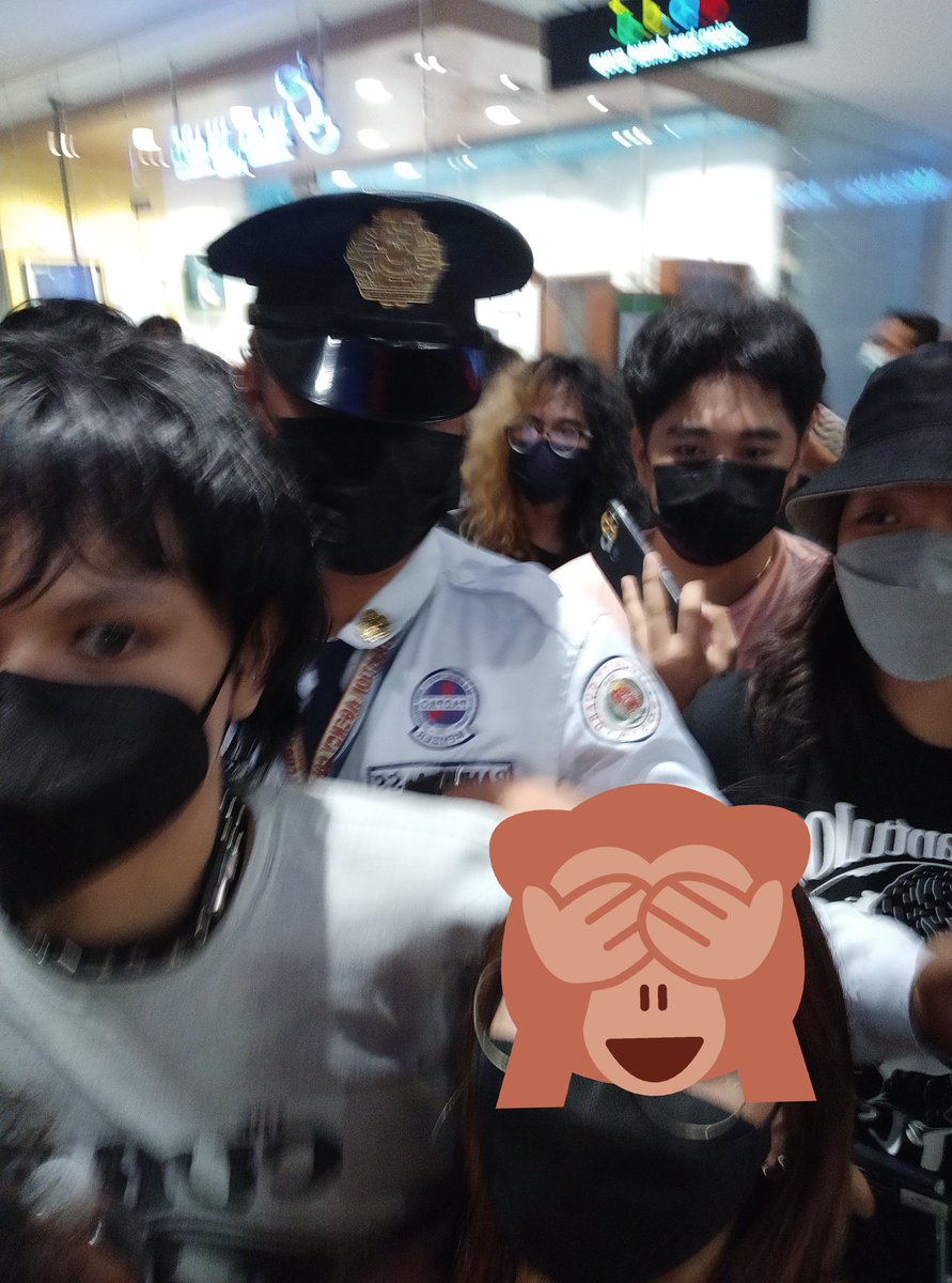_hakdoughg's tweet photo. zild <3. uptown 05-14-22 https://t.co/qnU9Cd80iG