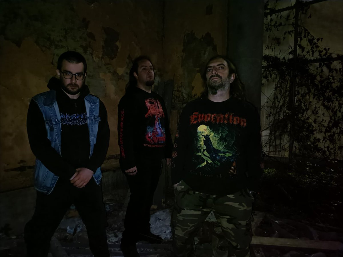 BloodTankDeath's tweet photo. Abruzzo Swedish Death Metal since 2011 #bloodtank #abruzzo #abruzzoswedishdeath #deathmetal #oldschool #metal #swedishdeathmetal #band #90sdeathmetal #inmetalwetrust https://t.co/3RE5uZdsZp