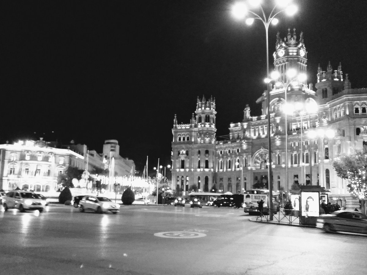 MontseRoman's tweet photo. #Baroja terminó la novela en #Itzea, en octubre de 1933. Hasta inicios del siglo XX, los Jardines del Buen Retiro ocuparon lo que hoy es en parte el Palacio de Comunicaciones (conocí sus entrañas y el recuerdo es carcelero). Pero hay otras muchas referencias al Madrid antiguo. + https://t.co/X1sMug0CnK