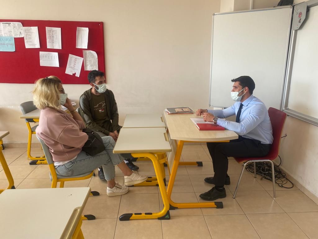 aydinbahcesehir's tweet photo. İlkokul ve Ortaokul velilerimize yönelik yüz yüze veli toplantımızı gerçekleştirdik. Katılım gösteren velilerimize teşekkür ediyoruz ayaklarınıza sağlık. https://t.co/OXHzaYPXgd