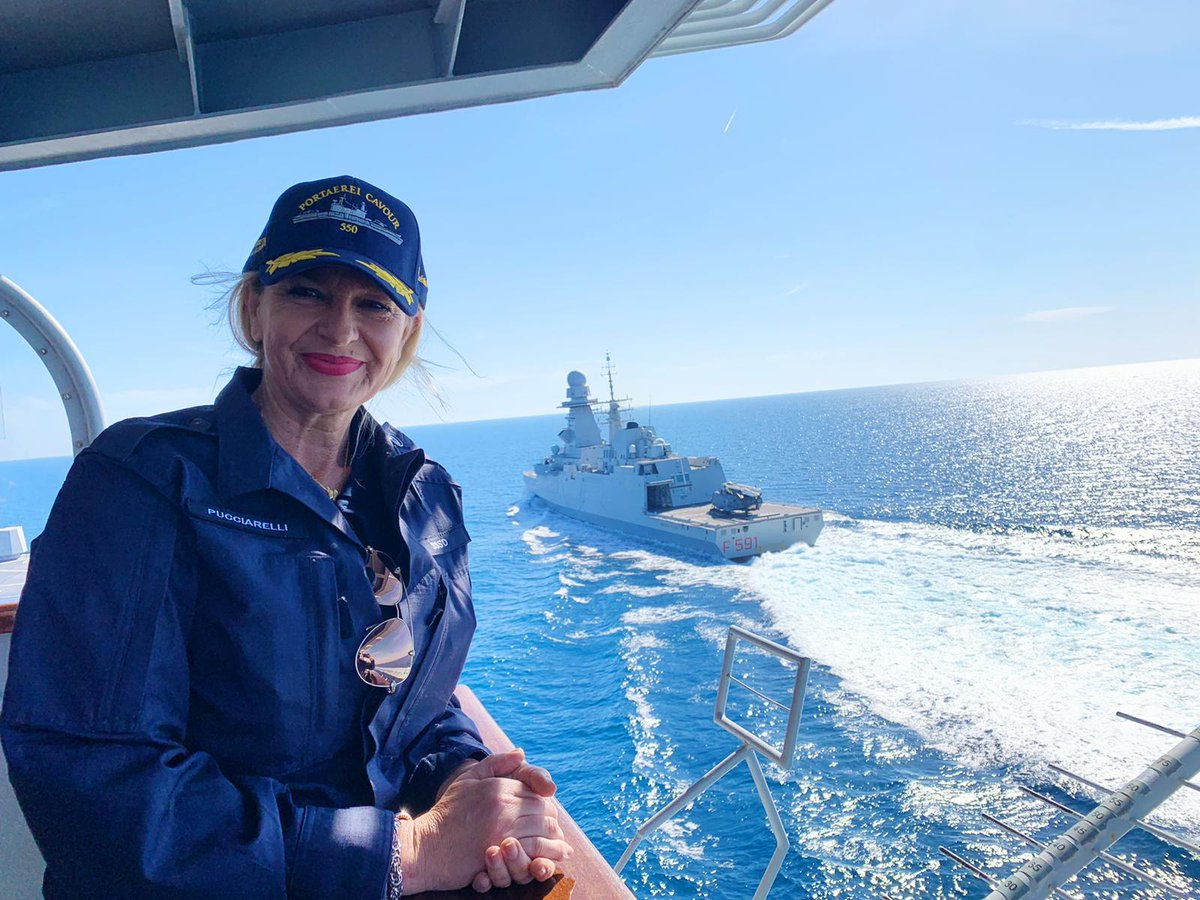 ⚓️ Oggi a bordo di #NaveCavour per la #MareAperto22 con 4.000 tra donne e uomini di 7 nazioni della NATO e oltre 65 tra navi, sommergibili, velivoli ed elicotteri, in addestramento complesso nel Mediterraneo ..