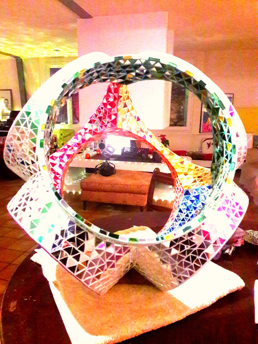 YomSaint's tweet photo. show your inner light, #sculpture #contemporaryart #contemporaryartist #abstractart #monumental #cryptocurrency #cryptoart #monumental #igersfrance #truth #pascalboyart https://t.co/cOw4CArvkI