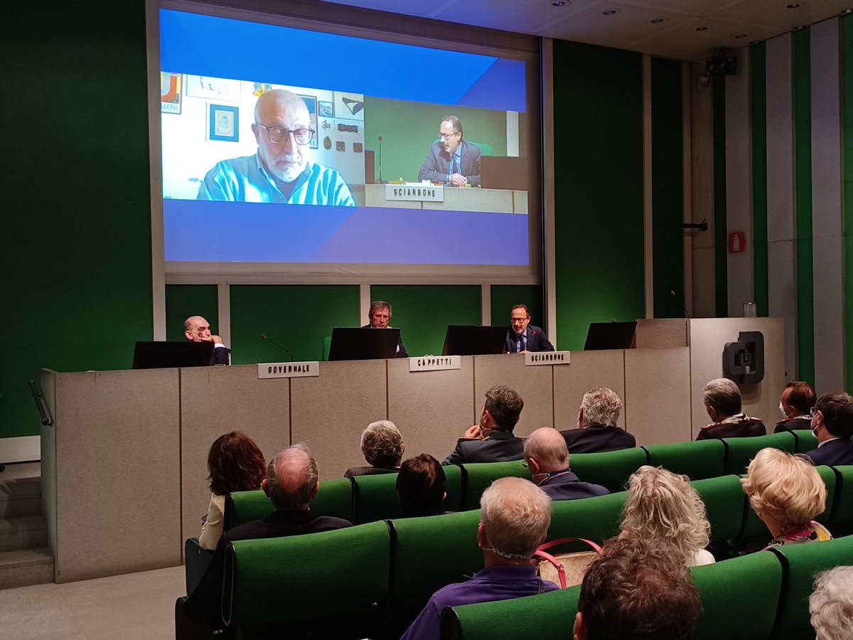 UITORINO's tweet photo. Una straordinaria lezione di storia, di attualità, di vita, per i giovani e la società civile | "Attenzione e impegno: la strada diritta, ragazzi, è una scelta"|l'esperienza del Generale #Governale interroga, sprona e trasferisce fiducia. Ognuno faccia la propria parte|#UISOCIAL https://t.co/slgYCiB7nf