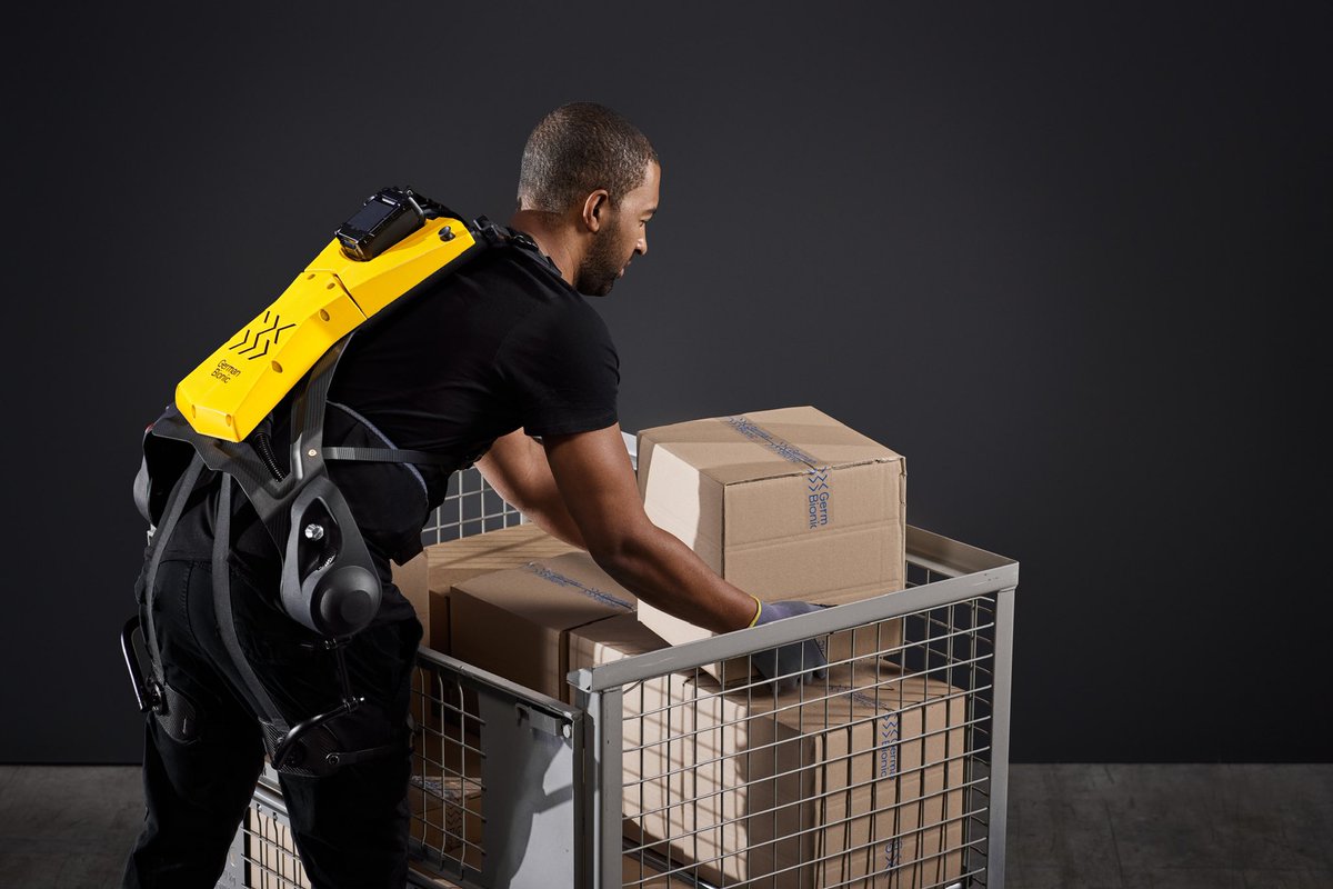 germanbionic's tweet image. Die #Logimat22, Europas wichtigste Fachmesse für die #Logistik-Branche, startet am 31.5. in #Stuttgart. Die Redaktion des Fachmagazins DHF Intralogistik hat unserem intelligenten Kraftanzug Cray X im Vorfeld der Messe ein Feature gewidmet: dhf-magazin.com/lagerlogistik-… #Exoskeleton