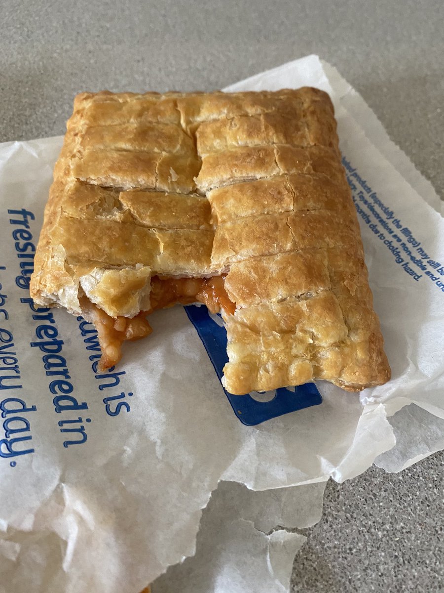 HazeMulan's tweet photo. @GreggsOfficial yesterday while on a trip home we stopped at willoughby hedge services on the A303. where we purchased 2 sausage rolls, cheese and onion slice and 3 steak bakes. On arrival home found we have been given the wrong bakes looks like beans or something inside. https://t.co/9yC4MWJxlk