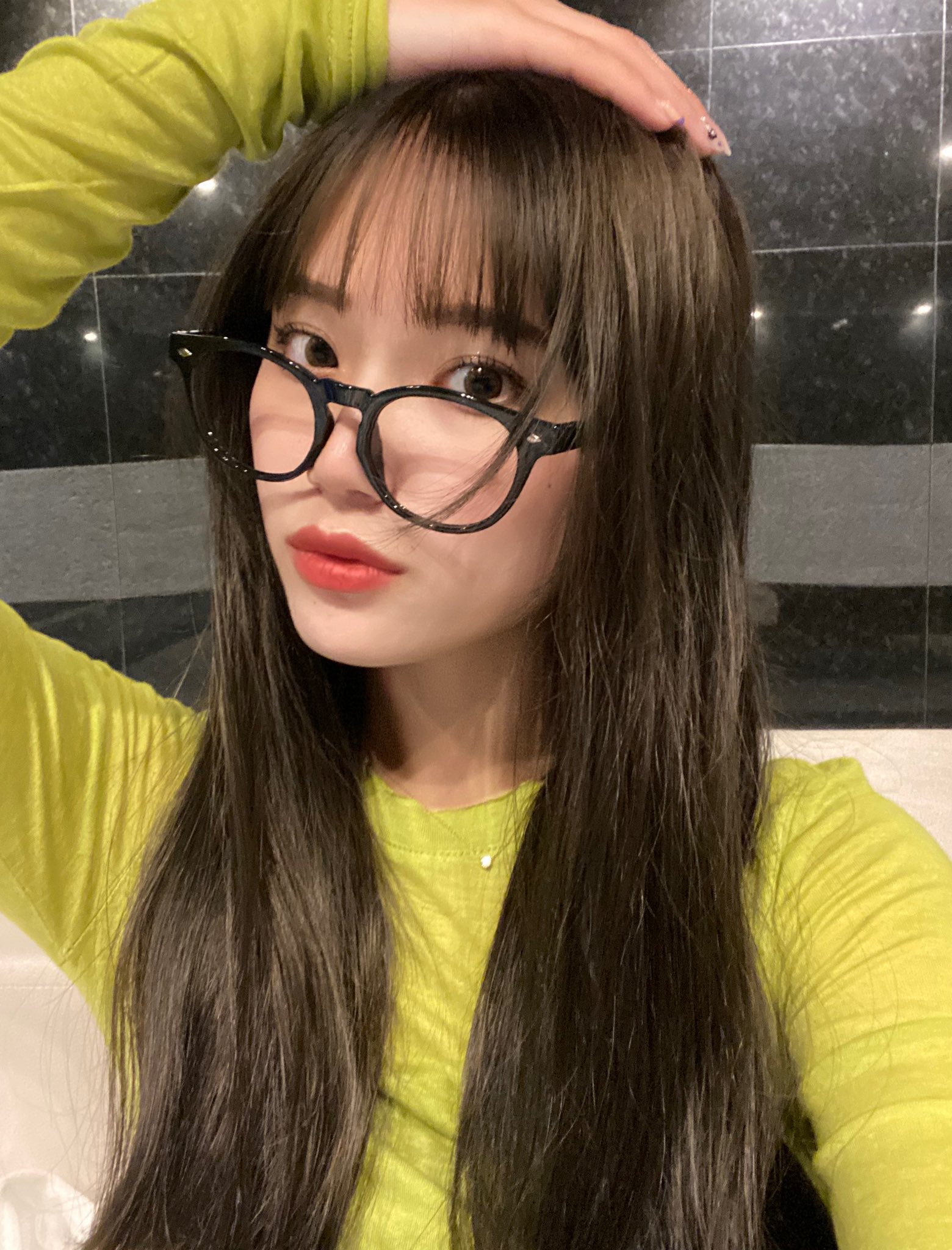 理央 on Twitter 