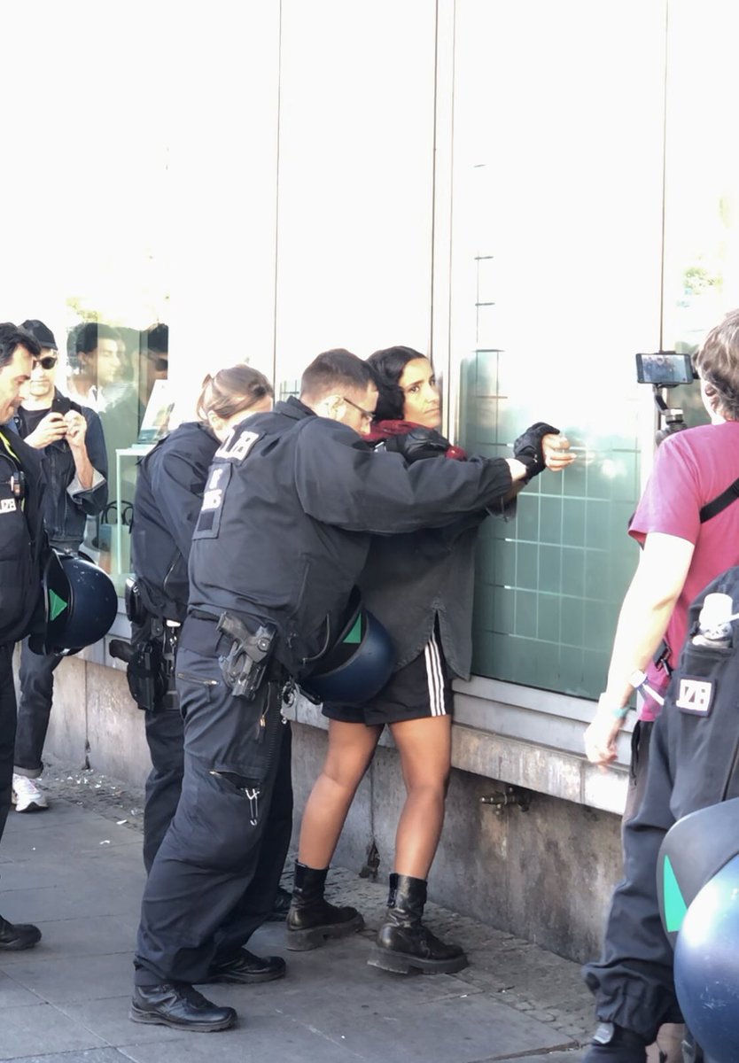 OnlinePalEng's tweet photo. German police arrested 170 Palestinian and pro-Palestinian activists marking #Nakba74 at the streets of Berlin, for saying “free palestine” and carrying the Palestinian flag or wearing keffiyah. https://t.co/pkEuhz8nL2