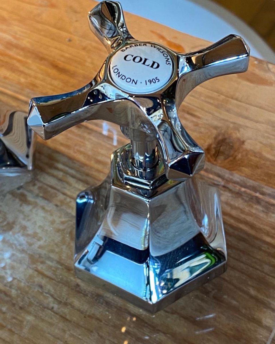 TheWaterGallery's tweet photo. Just arrived in our Esher Bathroom Showroom - Barber Wilson Mastercraft 6455 chrome deck mounted 3 hole basin mixer...Dare we say "Looking Good!"
#BarberWilson #EnglishDesign #Luxury Brassware #BathroomInspiration #Esher https://t.co/Yu7GS26rYB