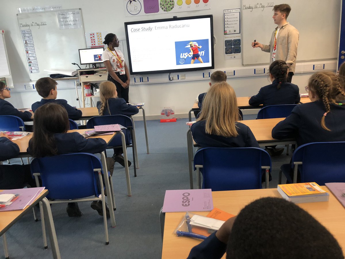 KHPAmissfoley's tweet photo. Year 5 are learning all about sport and exercise science today! The children were so engaged and excited about how a lover for sport and science could become a career! #STEM4Me @DrJoUK1 @UoNPsyched @KingsHeathPri https://t.co/FPcLJnYXns
