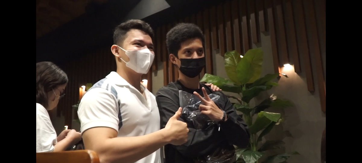 cmachomav's tweet photo. @TailsAfterGlow With boss @shadliebug haha! LFG!
#TAGMeetup https://t.co/J4BdGkx4Y0