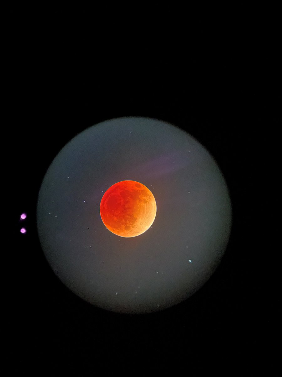 wdent2769's tweet photo. @LauraMoodyFox13 Eclipse photos https://t.co/OTzOcPSeaC
