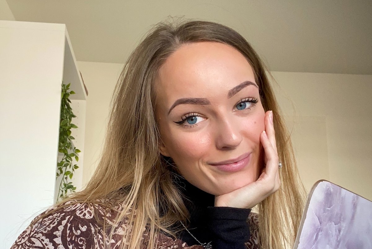 AsterGroep's tweet photo. Lillian van der Vlies versterkt de komende maanden onze marketingafdeling. Lillian is vierdejaars student aan de Hogeschool Rotterdam en gespecialiseerd in #OnlineMarketing. Lillian stelt zich voor 👉 https://t.co/PYJ6rQgAdY https://t.co/mbptqGHpr4