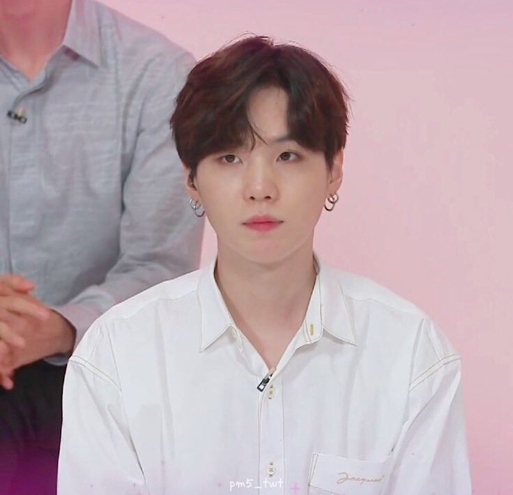 yoorkive's tweet photo. Prettiest ♡
#SUGA #YOONGI https://t.co/OFYxMXn3aq