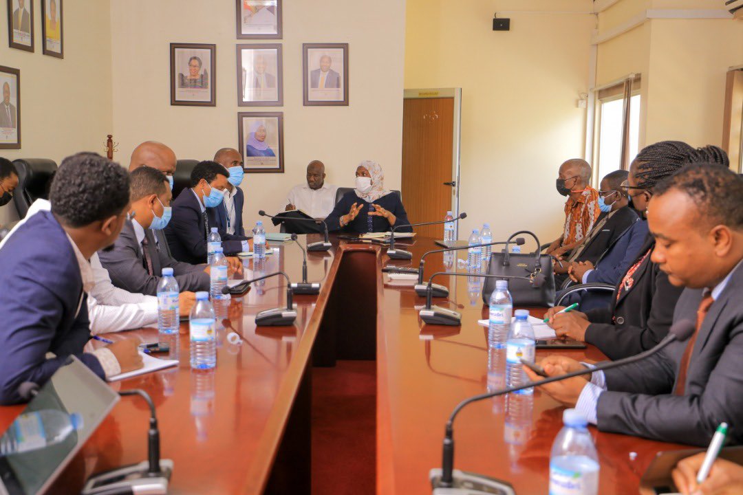 MoICT_Ug's tweet image. Earlier: The PS, Dr. @azawedde hosts Government representatives from Ethiopia &amp;amp;  Malawi for a knowledge exchange visit. 
The teams shared on how Uganda is using the @UNCDFdigital Inclusive Digital Economy Scorecard (IDES) to set digital transformation priorities.