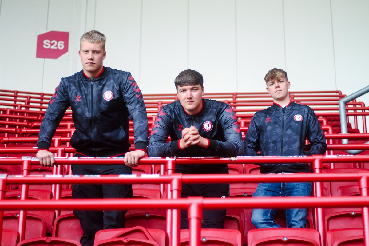 RobinsReturnPod's tweet photo. WELCOME TO THE ROBINS RETURN PODCAST|

A new podcast series where we will chat to #BristolCity legends about their career and their time here at Ashton Gate.

You may have seen us before, but this time, we're here to stay!👀

STAY TUNED FOR NEW EPISODES! #RobinsReturn🔴⚪️ https://t.co/v0wSSNimOp