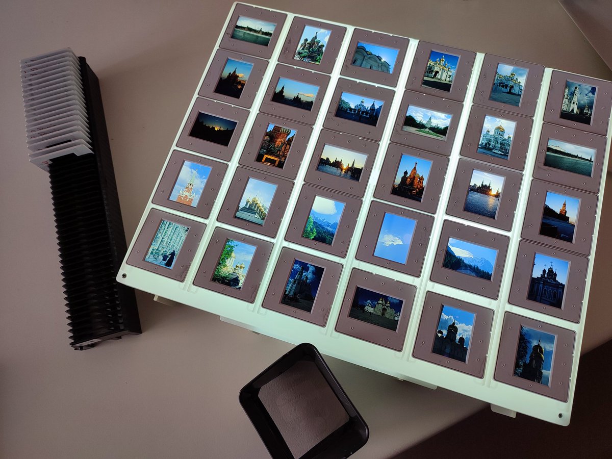 NftcryptoV's tweet photo. I have waited 20 years since you left this life, my friend, to get your photographs 🥹. now it's time to work to give it the right importance.❤️ #nft #diapo #photography #photographer #NFTcollections #NFTCommuntiy #nftart #NFTartists https://t.co/hy1BLTaWxS