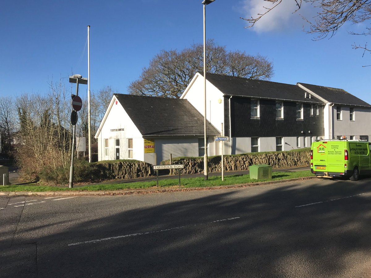 Viewme_Plymouth's tweet photo. Looking for an office North of the City that may be suitable for training purposes? Look at this facility which is available from the 1st June 2022. Virtual tour: https://t.co/Ml1zZwg78x This property is Class E Business use so may suit a range of uses. https://t.co/wgDTz7Vx4O