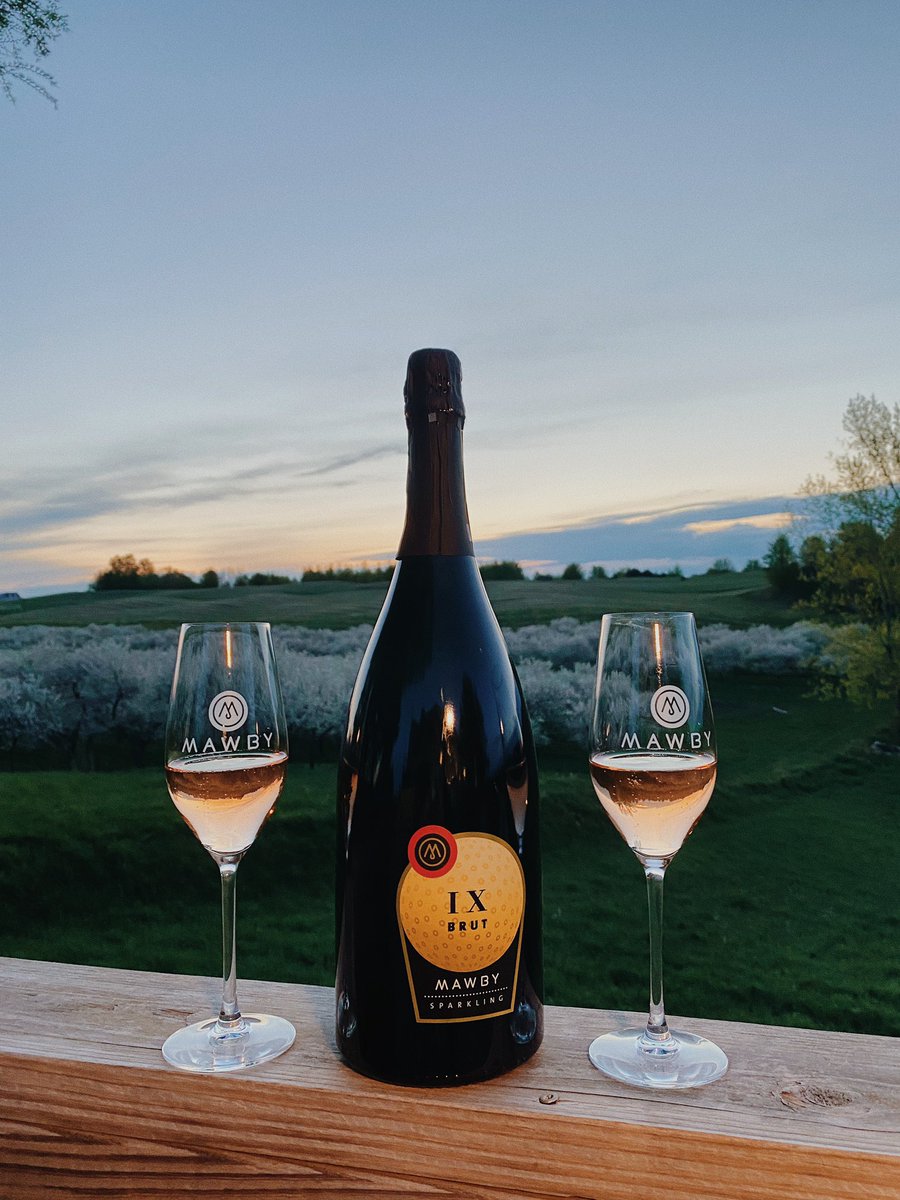 MadisonS_TV's tweet photo. It’s Mawby Monday for MIchigan Wine Month. 

Grab your coffee and join us live on #MichiganThisMorning while we tell you @mibubbly’s events this summer. 

…and I guess it never hurts to pop a bottle of bubbles. 😉🍾 https://t.co/ofMw53RyDt
