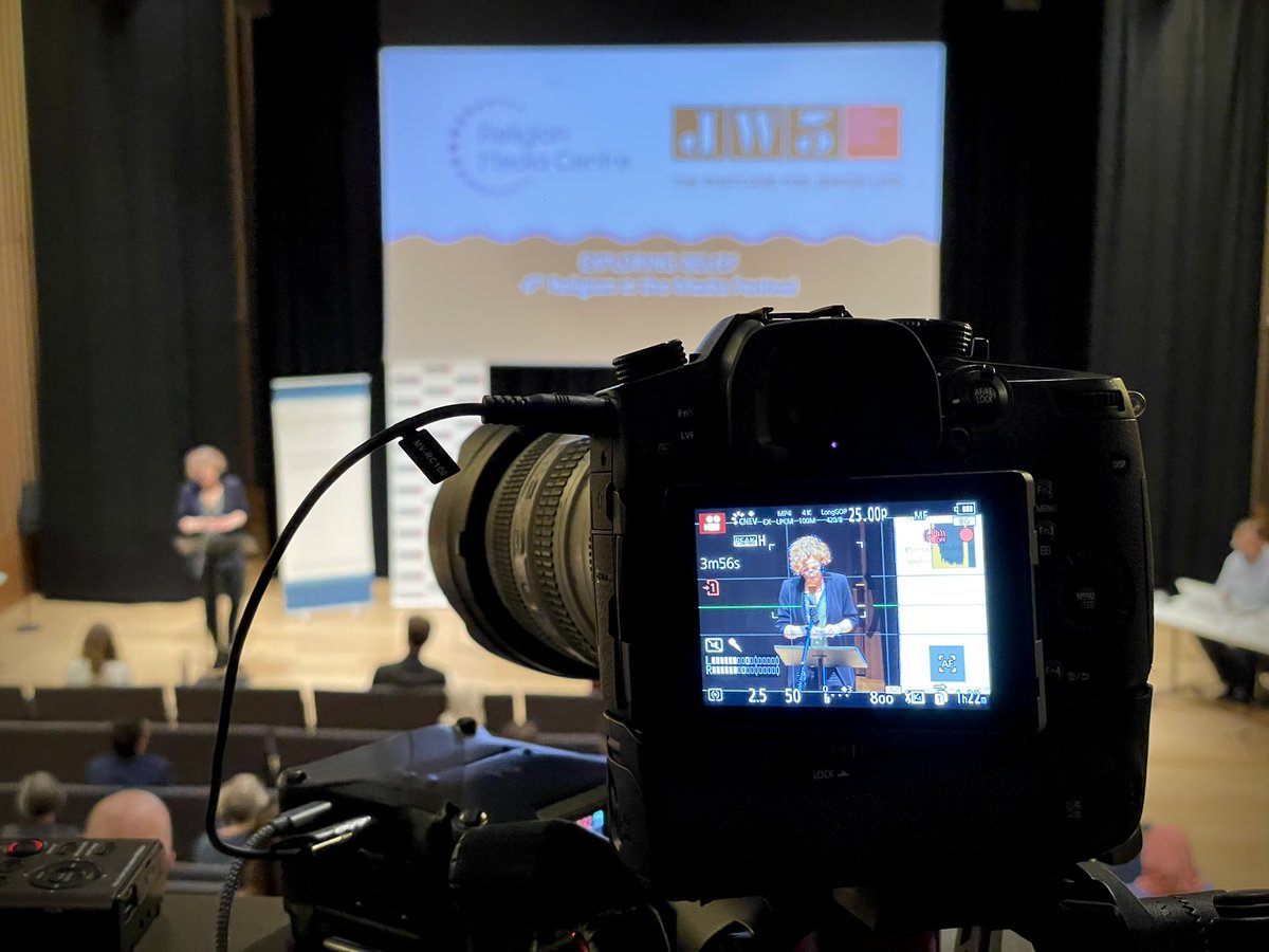 JoeleeCoupe's tweet photo. Back with @RelMedCentre filming their #ExploringBelief festival with the @Musicarta Media team! 🎥 https://t.co/gSpB0ACEVJ