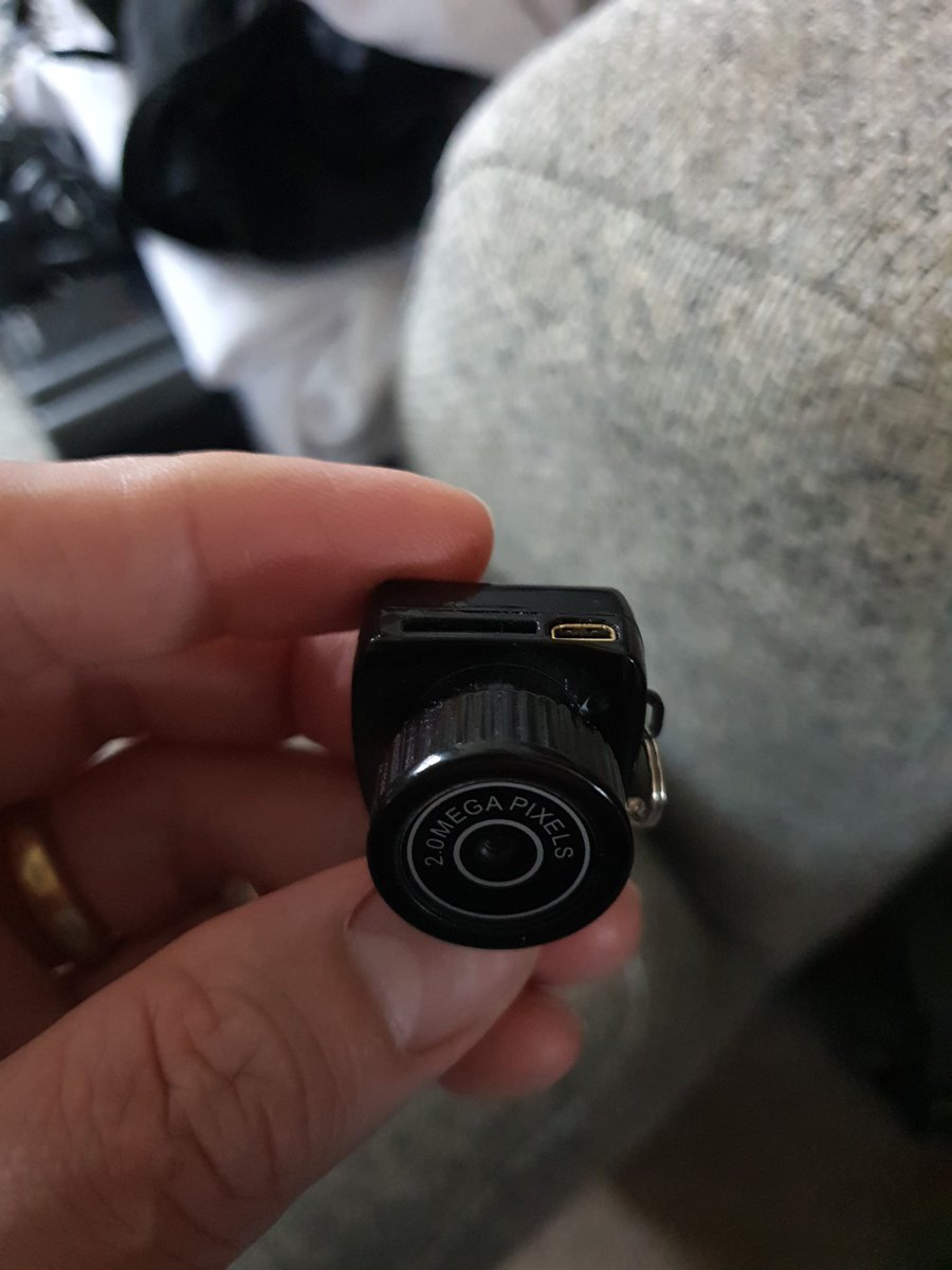 My_3y3's tweet photo. My smallest camera, what about you?
share me your smallest camera 😄
#smallcamera #photographylovers
#nftphotographer https://t.co/pMFb5Ik708