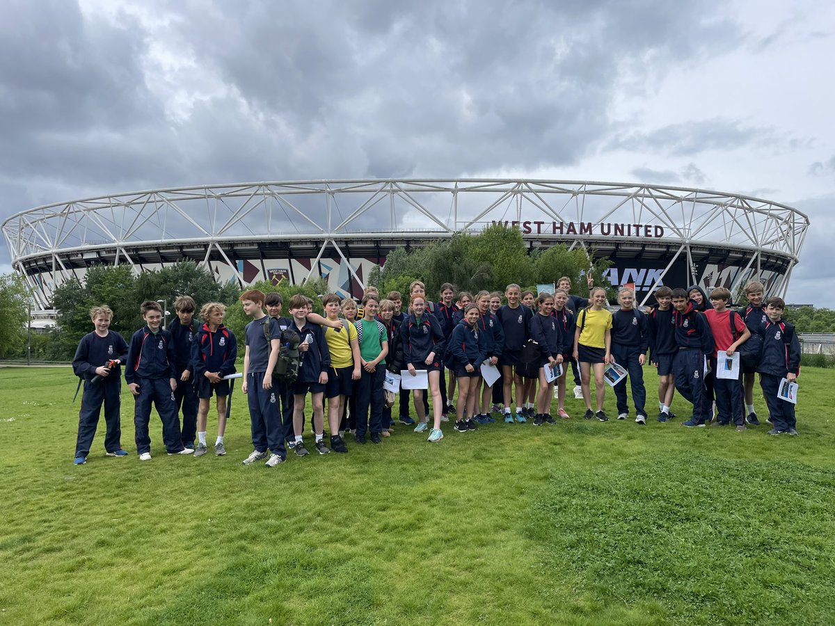 Cheam_Geography's tweet photo. @CheamSchool 7TM and 7MBS enjoying the Olympic Park so far! A Geography trip looking at sustainability! #OlympicPark #London2012 https://t.co/ZTr9BqpaFZ