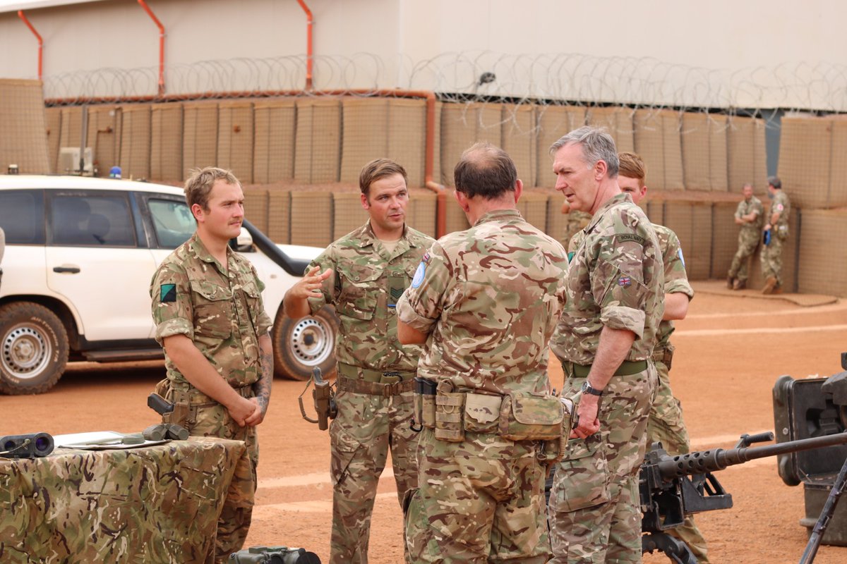 tony mcevilly (@tonymcevilly) on Twitter photo Brifing <a href="/AdmTonyRadakin_/">Chief of the Defence Staff 🇬🇧</a> on mortar capabilities in mali.
#britisharmy #armedforcesofuk #royalirish #mortar #unpeacekeeping #Mali Brifing <a href="/AdmTonyRadakin_/">Chief of the Defence Staff 🇬🇧</a> on mortar capabilities in mali.
#britisharmy #armedforcesofuk #royalirish #mortar #unpeacekeeping #Mali