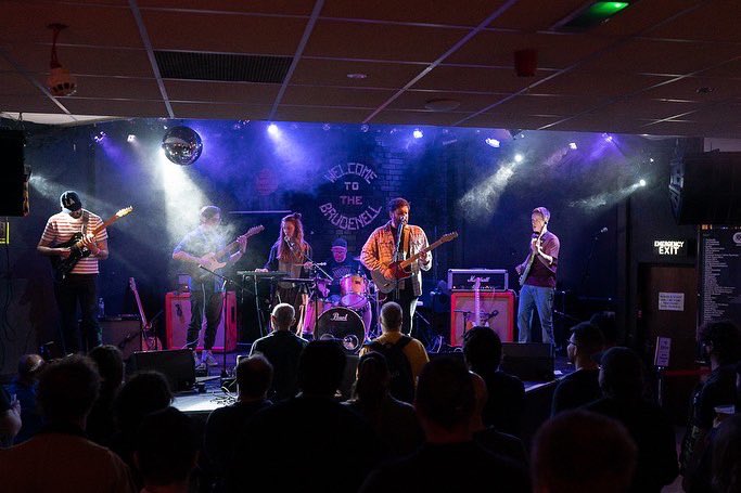 BadOwlPresents's tweet photo. Total vibes from @ourbandlakes at @StrangeForms 2022.
๐ธ - @shaunypugh
#StrangeForms #SF22 https://t.co/9BitIxUben