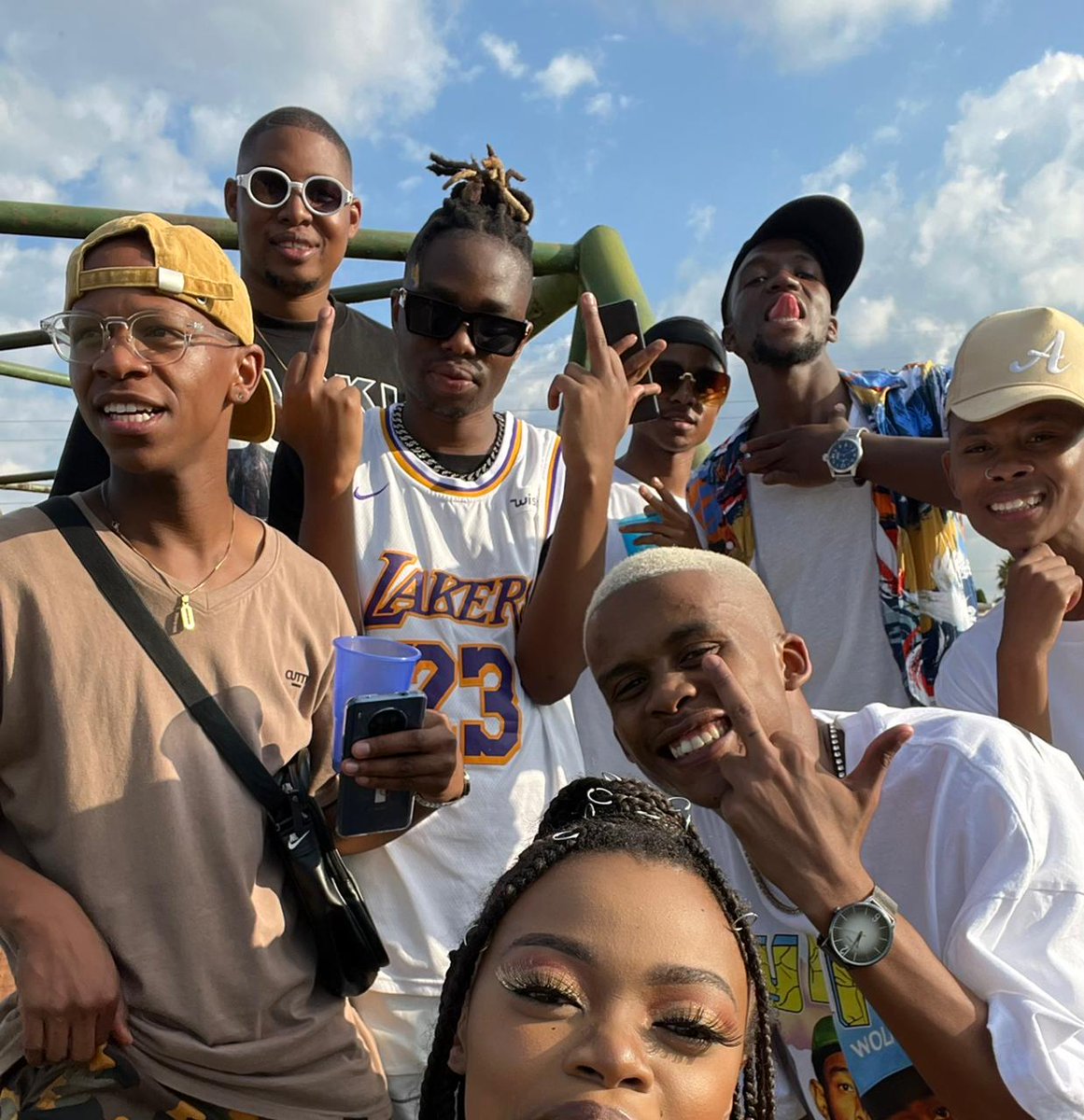 TheReall_LSG's tweet photo. Dankie Dankie ka SeZulu ke #NTOX Dropping This Friday‼️🤯❤️🌟🎶
20 May 2022💧❤️
Save the date✨🍾
Thank you to all of you for the support and your patience❤️🙏
Nou ke nako ya Bafana ba kasi🌟🙌🏽 https://t.co/UaytXn5QlQ