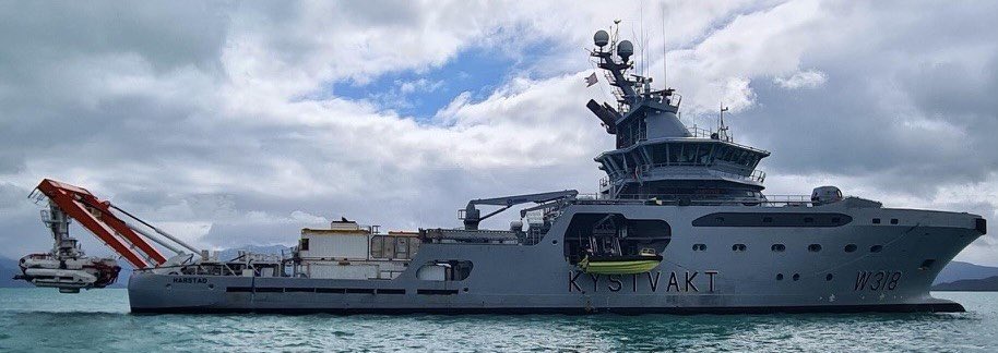 RN_DTXG's tweet image. DTXG recently took part in Ex Northern Sun in Norway, a full mobilisation of the NATO Submarine Rescue System with partner nations Norway and France. The submarine rescue vehicle achieved a max depth of 600m! and live submarine hatch openings. @royalnavy #divenavy #bombfrog 💣🐸