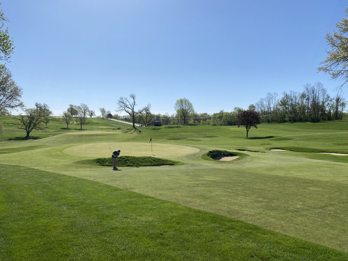 BendelowGreens's tweet photo. @iTweetTurf @Flatbillsupt #Mysuperintendent 🥳 https://t.co/1kKqbbDd5U