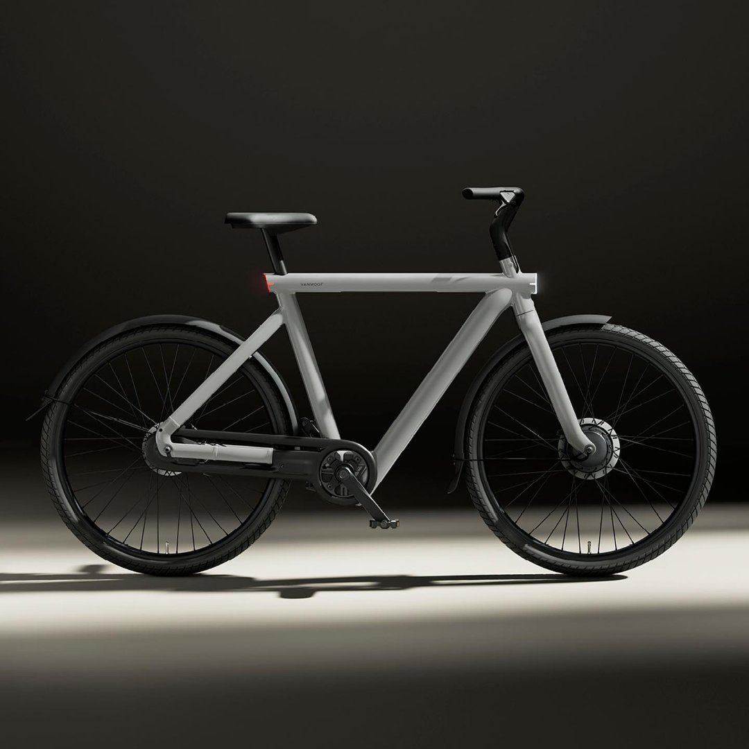 urbancycling_it's tweet photo. VanMoof S5 e A5. Presentate le e-bikes di nuova generazione. https://t.co/yJKhd1CxhH
@VanMoof
#RideTheFuture #VanMoof #ebike #vanmoof #vanmoofbikes #ebikestyle #ebikelife #urbancycling https://t.co/rxoVp2nATV