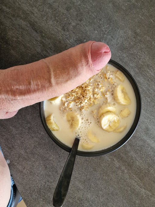 Le petit d&eacute;jeuner est pr&ecirc;t    breakfast is ready  https://t.co/49xFcm29TS https://t.co/XDkKXtzkGY