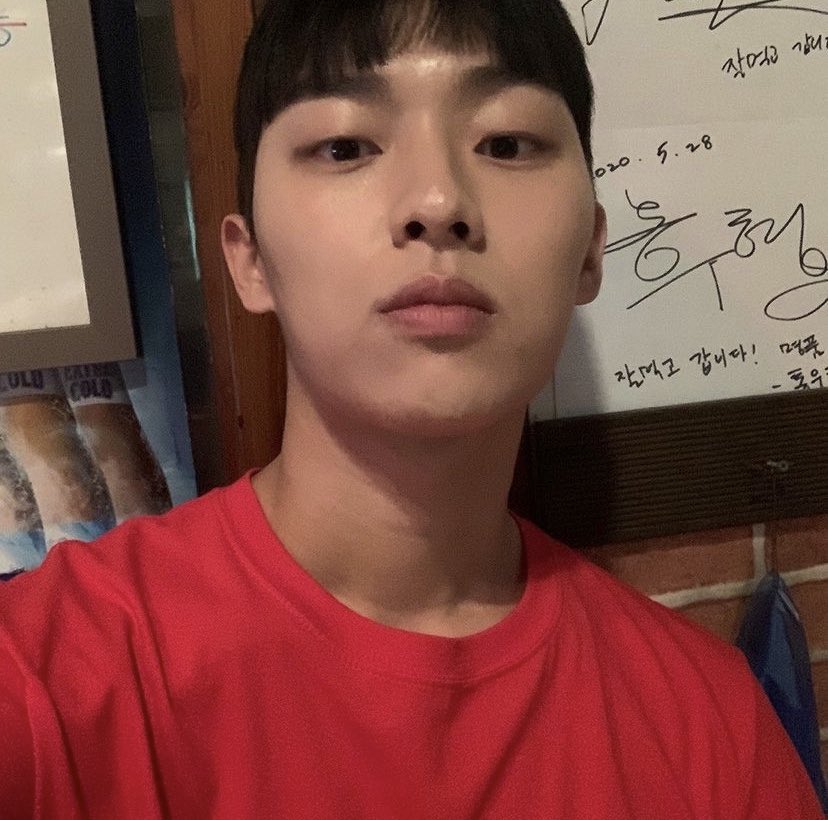 choishyunwook's tweet photo. there’s no customers today.. did everyone not eat..?

#whenpressureislow #meatinfront #dinner #letsgoeat ㅋ

t/n: i think 저기압일땐 고기앞으로 is the stores slogan (i’m not so sure😭)
https://t.co/vstYnPuLT4 https://t.co/5Im1Q5ixNG