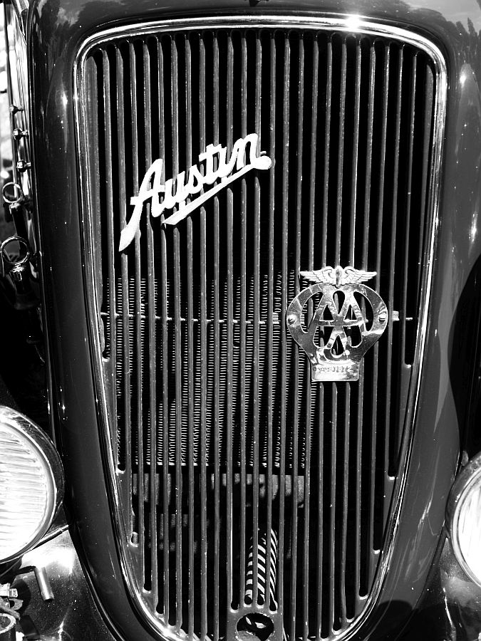 CHORLEY.
Astley Park, Austin in the sunshine.
#Chorley #Lancashire #AstleyHall #vintagevehicles #blackandwhitephotography