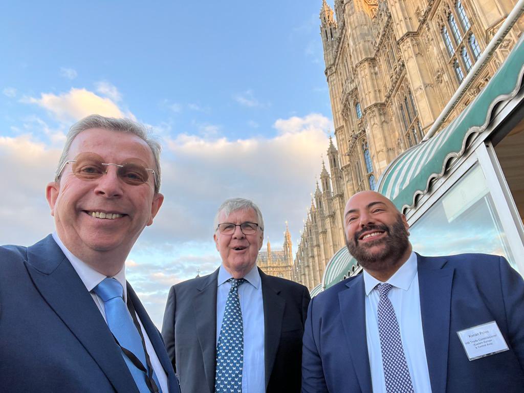 westldnchambers's tweet photo. Discussing how international Chambers can help exporters with Lord JD Waverly and Kenan Poleo - Trade Commissioner for Turkey🇹🇷 

#export #turkey #turkeyexport https://t.co/v3myLN6vmL