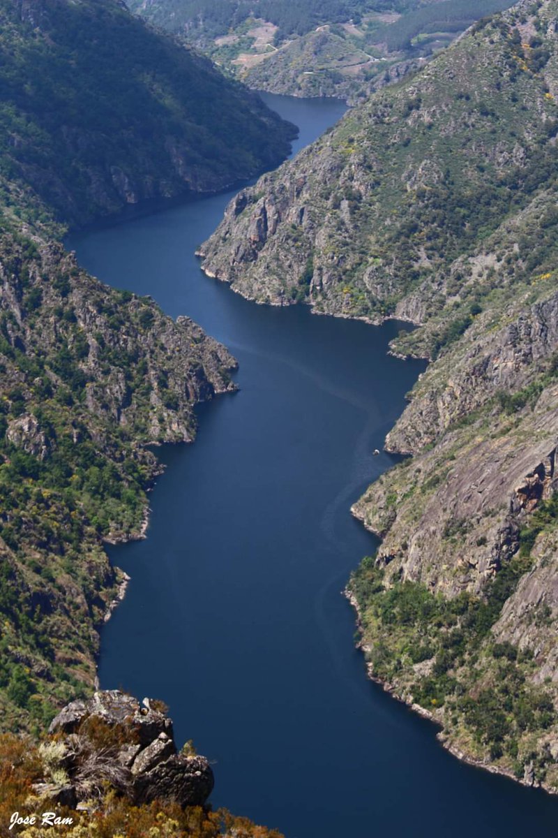 Jose_Ram_'s tweet photo. Miradoiro da Columna
Ribeira Sacra - Canóns do Sil
06-05-2019
#maravillasdeespañayportugal #RibeiraSacra #ourense

  @GaliciaMaxica  @SESEIXA  @TurismodGalicia @Galicia_Mola  @disfrutagalicia  @Petiscosgalegos https://t.co/39vCfq4ltF