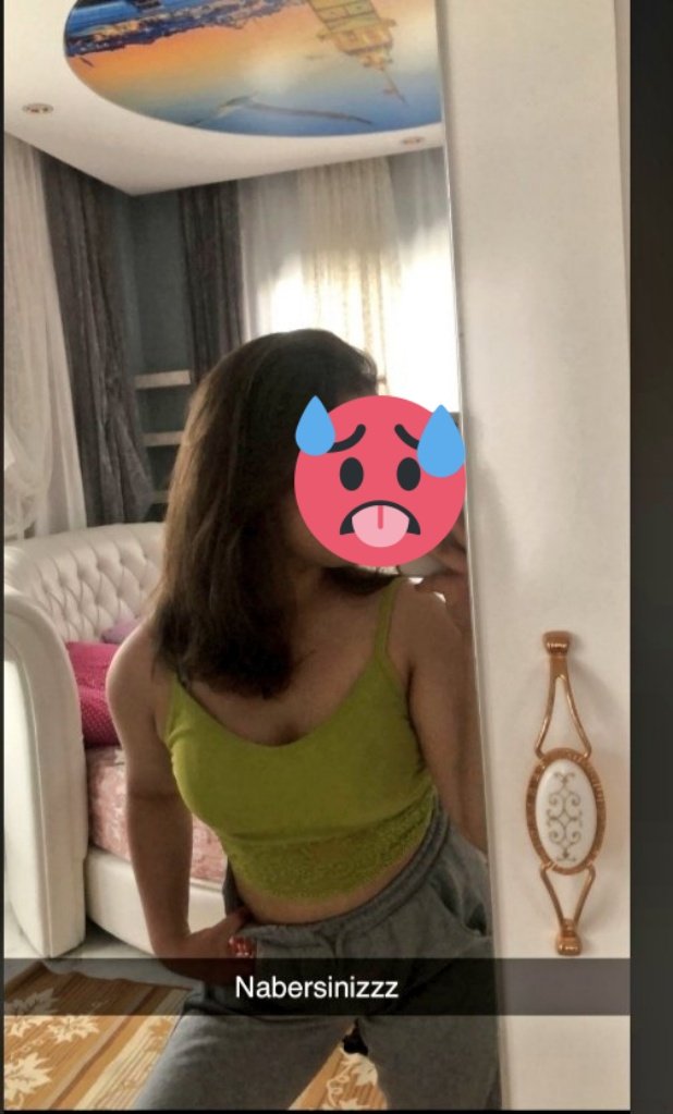 AzginHazalll's tweet photo. Aktiflik çok düştü herkes yorum yapabilir mi?💋♥️ https://t.co/4G7AG7W921