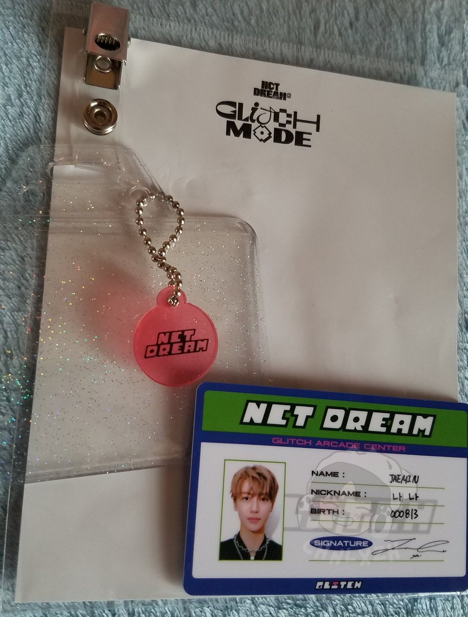 chnlxzh's tweet photo. [ #hapizaemails ] 

♡ → #winhyunproofs

thank you @winhyunmart for the smooth transaction and for the affordable merch! 💚✨ https://t.co/sqYNLLP5m9