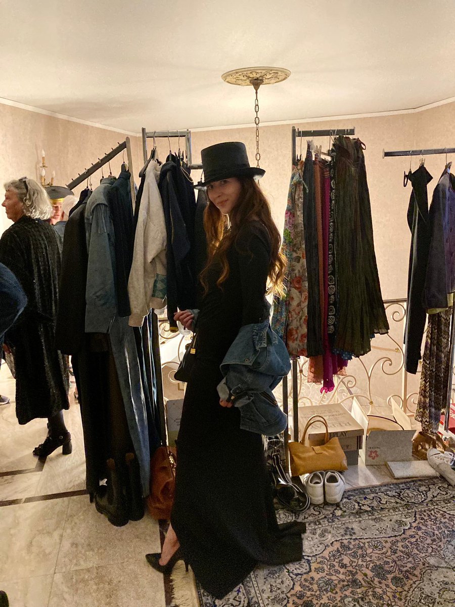 iamcedrine's tweet photo. Fashion Show Tomorrow 🌞 #secondhand #wallis https://t.co/bfhEMWz5i8