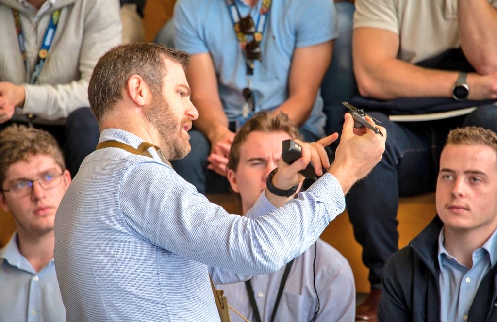 keirinjoyce's tweet photo. Welcome to the #NextGen of the #CASG Grad Program!
#UAS/#Drone reps recently briefed the grads on #YourADF UAS and demo’d the @AustralianArmy #BlackHornet and #DroneRacing!
Thanks Drew, Chucky @HueyFPV @AuADRT for their time to demo and great Q&A Session!
@AusAirForce @AAUS_Live https://t.co/XUz05n4gEl