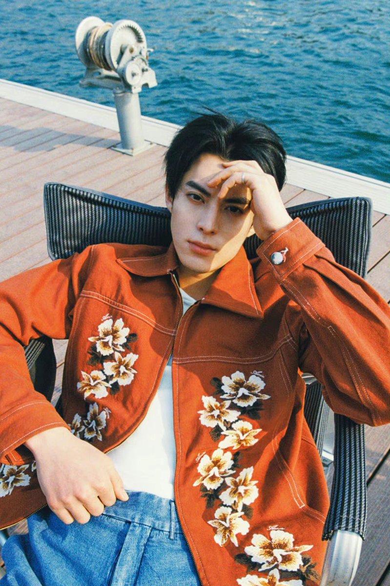 WangDylanPH_'s tweet photo. 王鹤棣_Dylan weibo update
-------

Dylan Wang's team shares behind the scene photos. 

#王鹤棣
#DylanWang
#WangHeDi
#WangDylanPH https://t.co/g8P6l4geUG