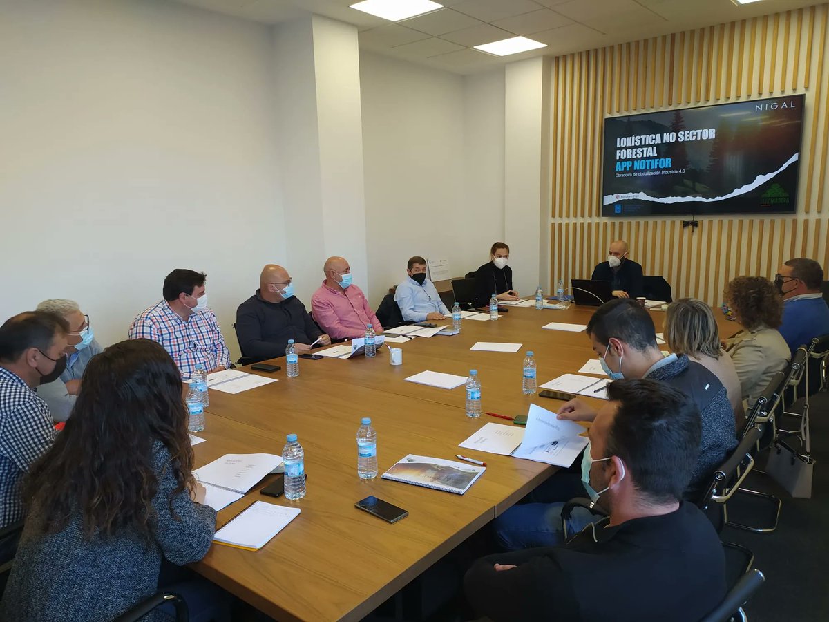 madera_lugo's tweet photo. 📚 El 06/05 tuvo lugar la 2ª sesión de los Obradoiros de Digitalización "Industria 4.0" impartidos por @nigal_. 💻 Herramientas TIC y utilización de APP y plataformas web, destacando la app Notifor impulsada por @madera_lugo.
Cofinanciado por @ReAcciona_Igape.
#Lugo #madera https://t.co/tdyuQKi1cw